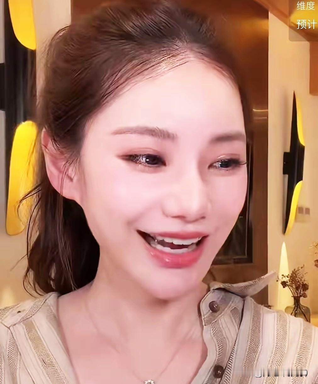 马筱梅产后深陷全网网暴、受尽恶意非议，追根溯源，老公小菲有着一定的责任。一切