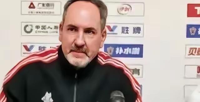 CBA山东男篮喜迎四连胜。山东男篮这场胜利，德国籍助教塞巴斯蒂安的指挥，功不可没