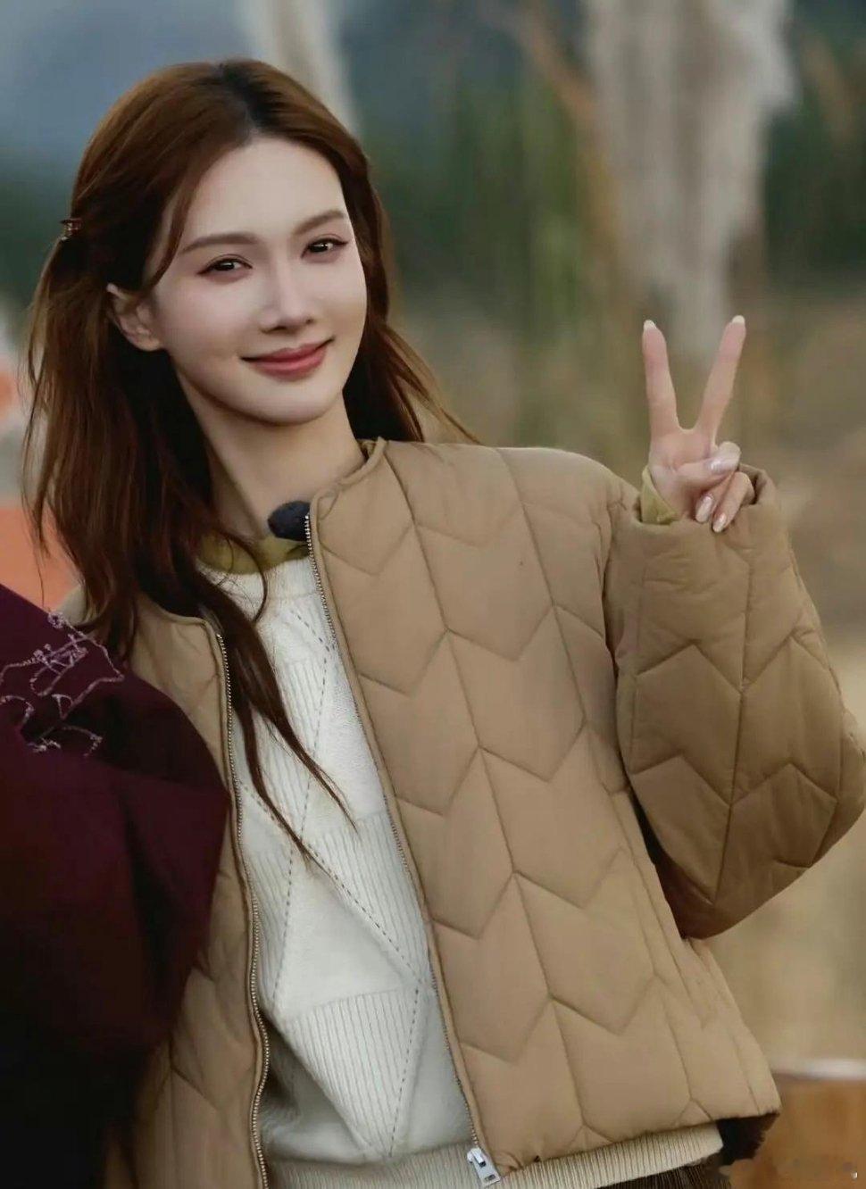 金晨这次的公关真的很成功，在没有官方通报之前，什么都不回复，避免多说多错，等通报