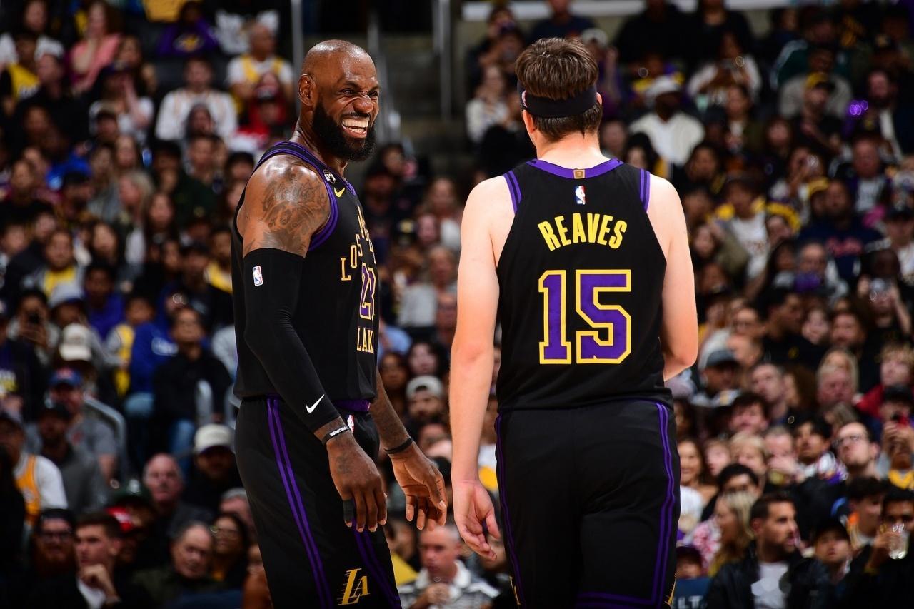 5月6日讯NBA西部半决赛，湖人90-108不敌雷霆，大比分0-1落后。詹姆斯