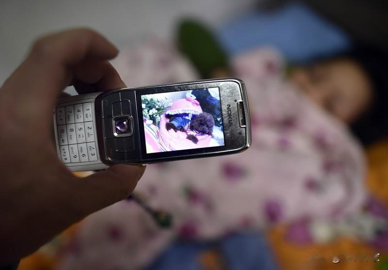 最近河南郑州吴女士的事儿火了，有6亿阅读量呢！女儿朵朵要10元零花钱买文具，吴女