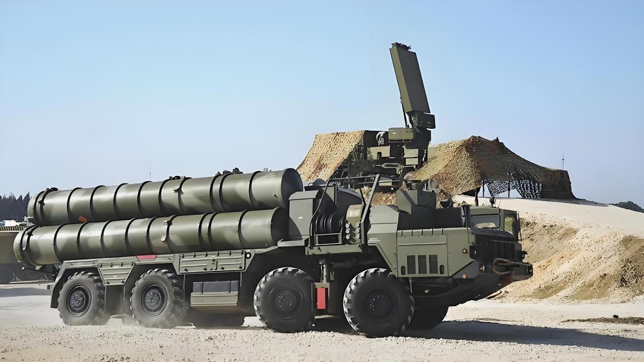最新卫星图看得清清楚楚——莫斯科城外，S-400、S-300、铠甲防空系统层层叠