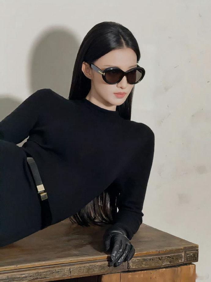 王楚然顶级美味alpha王楚然这顶级alpha，身段勾人，让人欲罢不能！