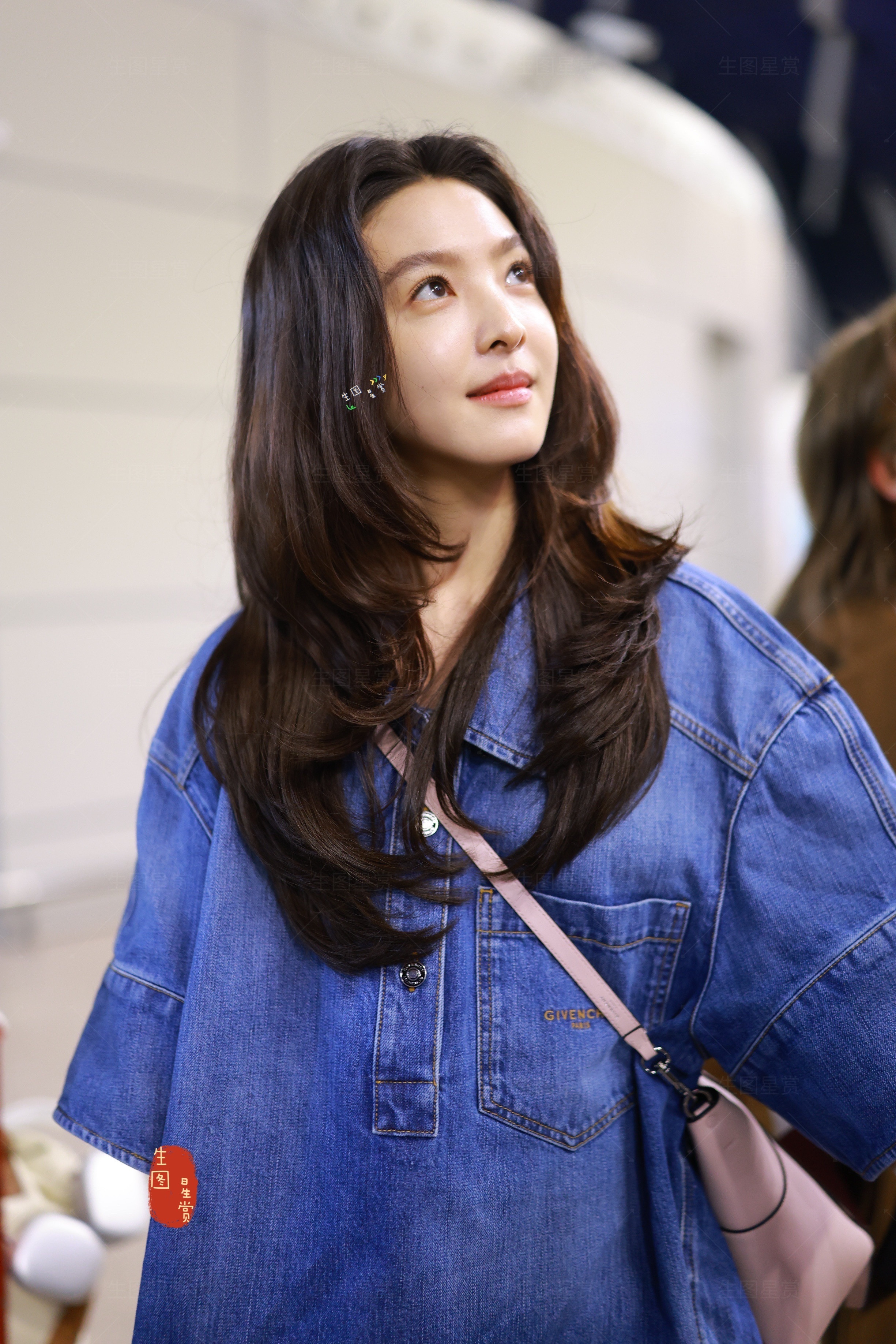 章若楠260304pvg出发素颜楠楠，美美权威💙巴黎时装周