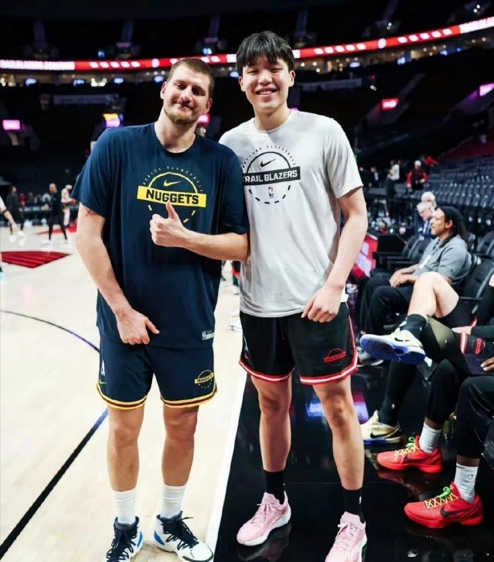 杨瀚森NBA首个赛季数据NBA生涯第一个赛季拿到95分。可惜啊没能破百！总出战