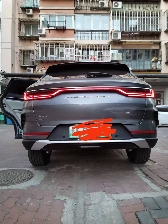 地不平的停车问题小区物业给找的车位不是很平，左右有一些落差，长期停放会对车有损