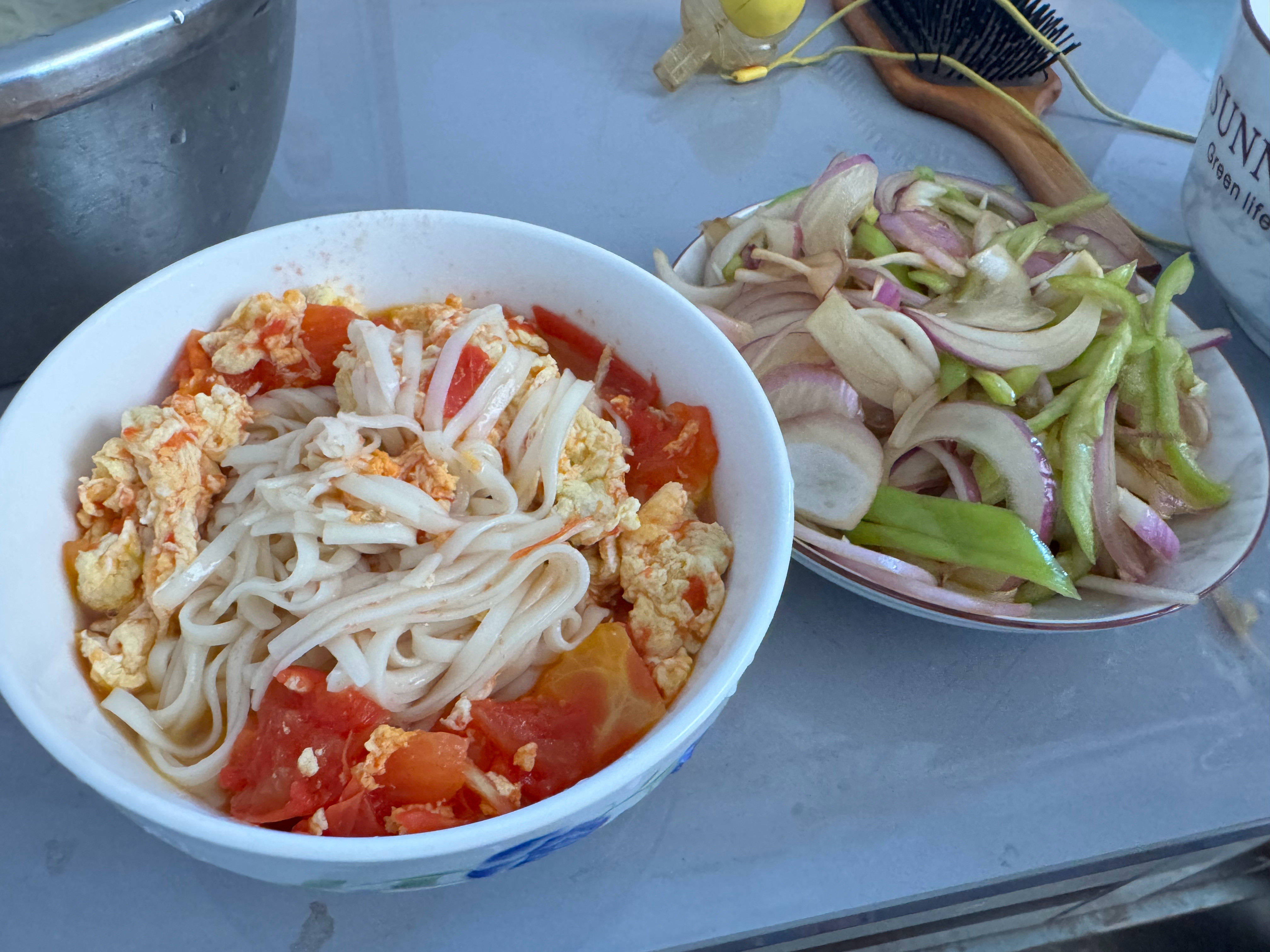 河南的夏天美食，一定是鸡蛋凉面条​​​