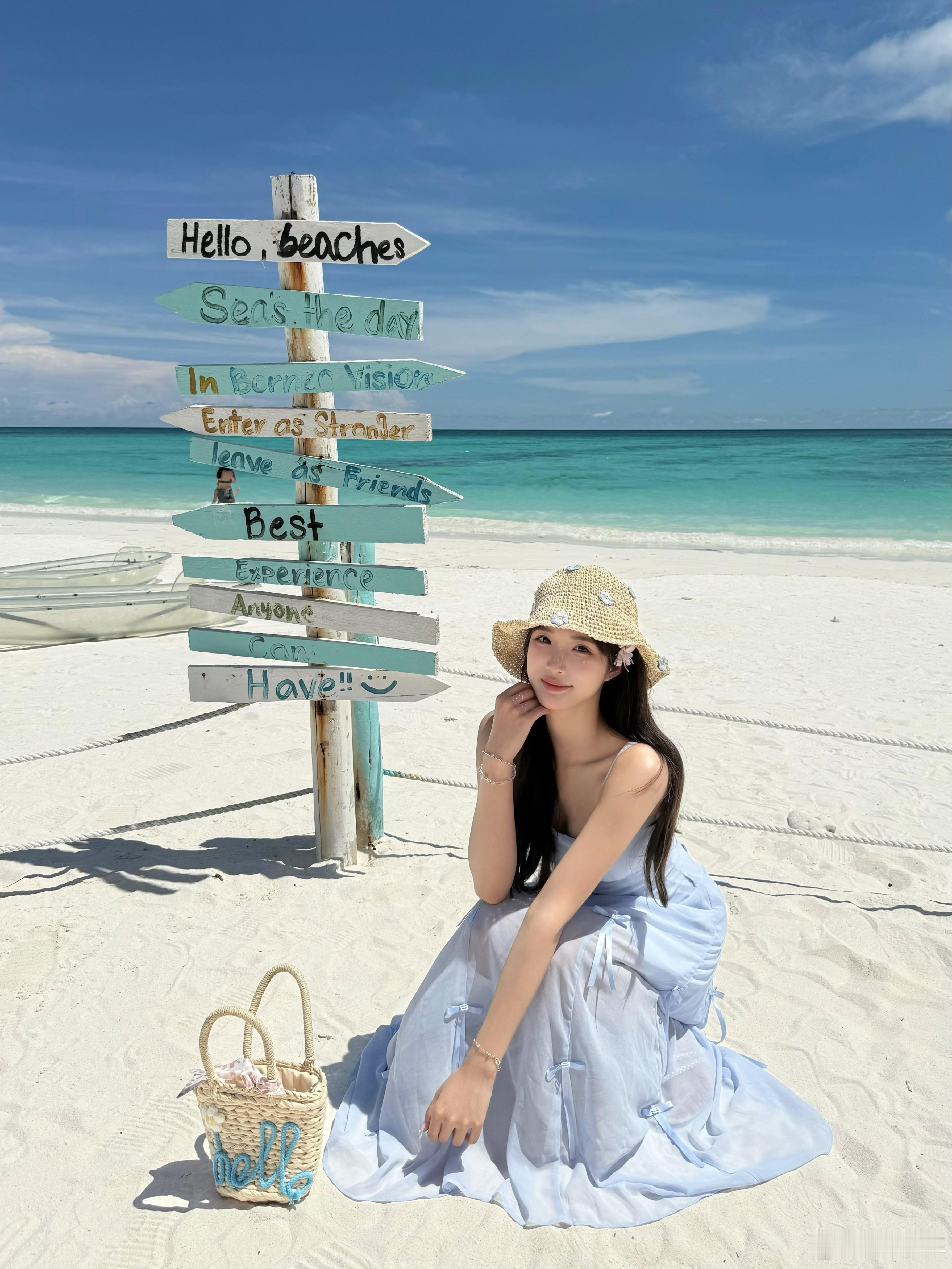 发个海边的🏝️​​​