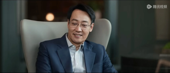 《护宝寻踪》播的火热，看网上评论:“根本没必要放仨学生在哪儿考古，就几分钟穆师
