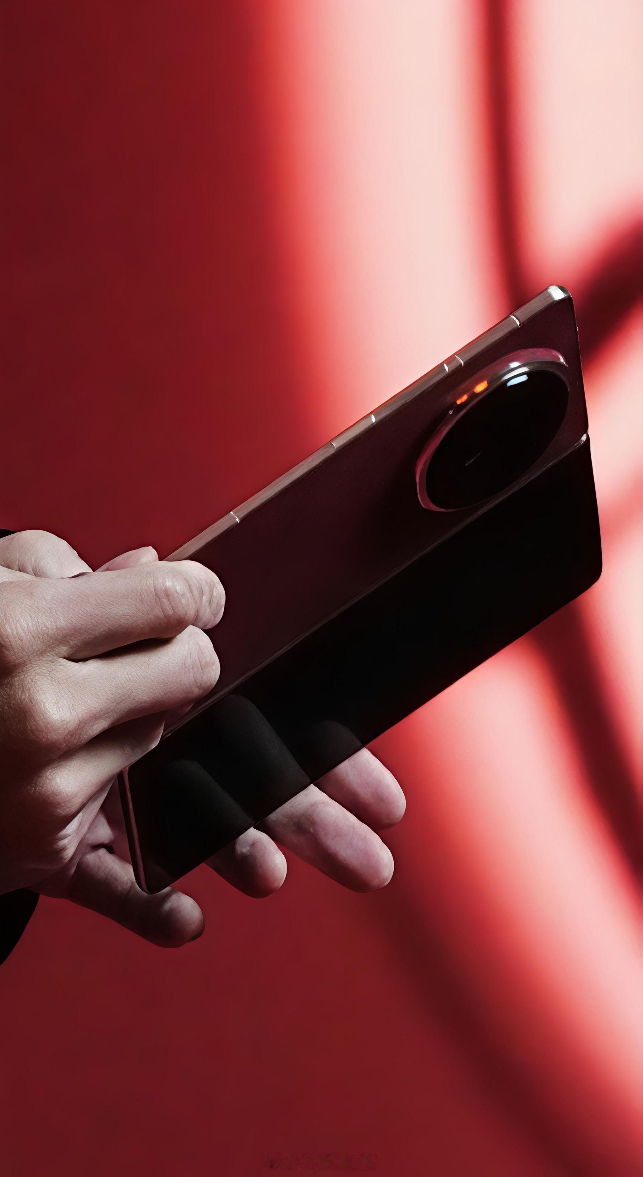 年后两款折叠屏，都是主打轻薄：OPPOFindN6国际版现身Geekbe