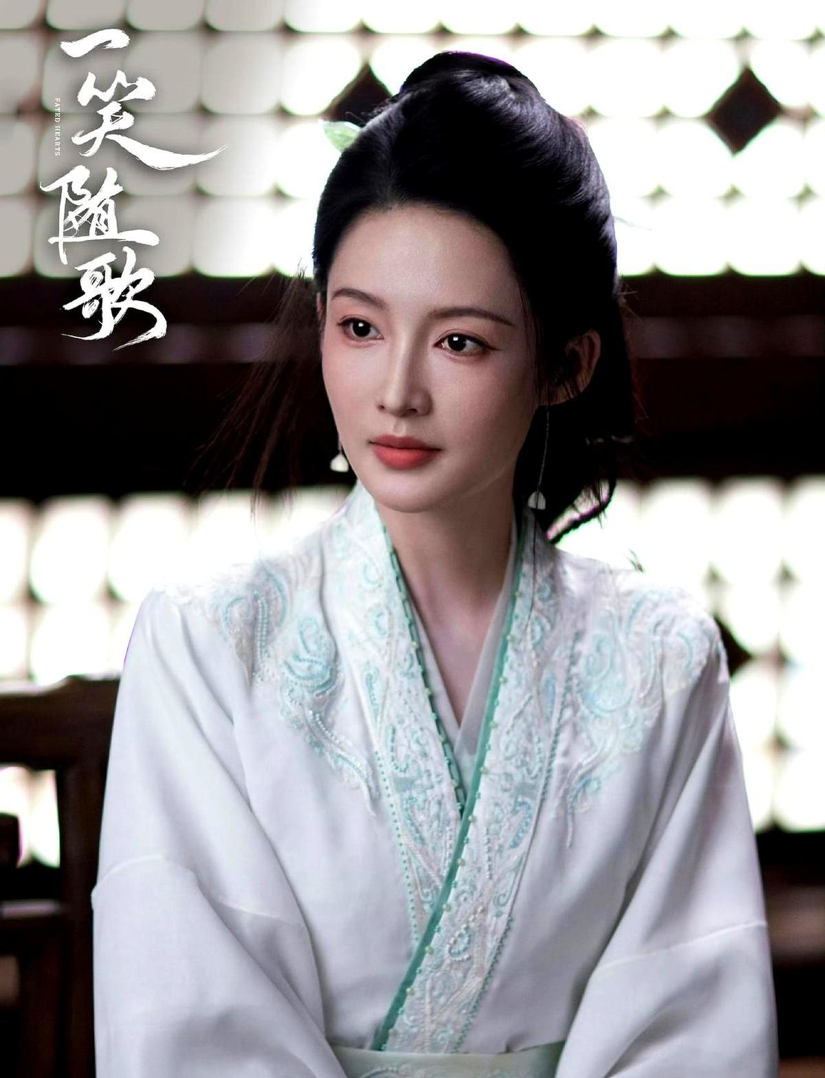 李沁的朋友圈炸了，剧却凉了。首日热度6500，第五天直接掉到4800，云合市占