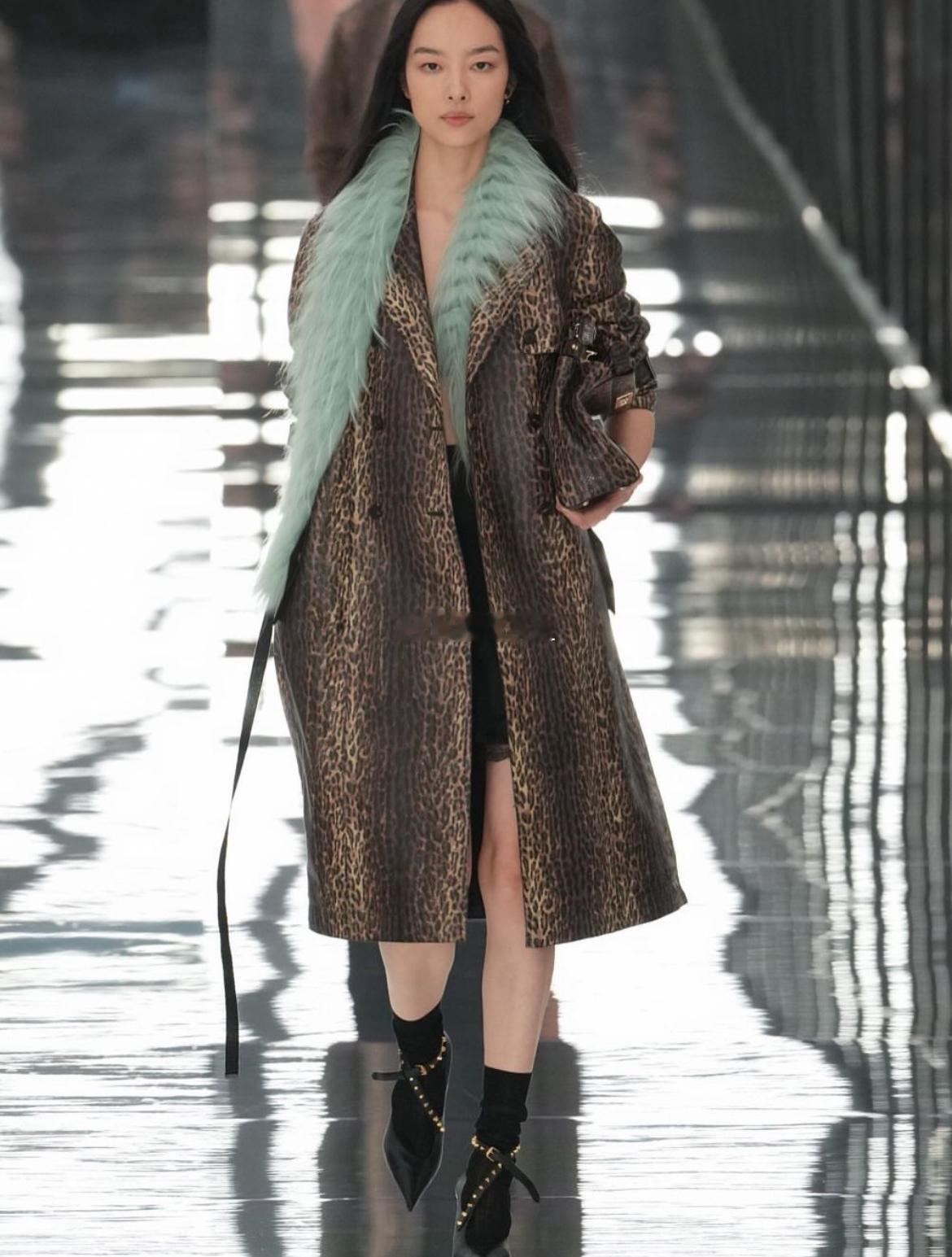 米兰时装周时装周时装周趋势档案Fendi2027春夏成衣系列🦋Fendi，