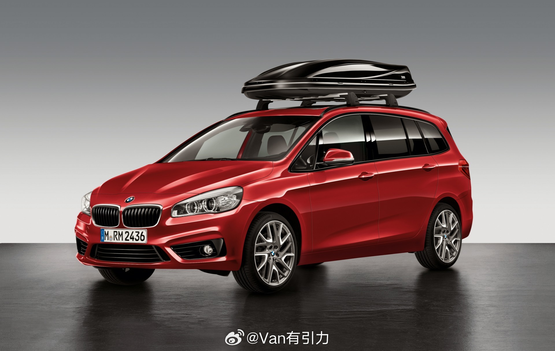 如果说没有侧滑门的MPV不算真MPV，那么宝马中国说它是旅行车倒也没毛病宝马2系