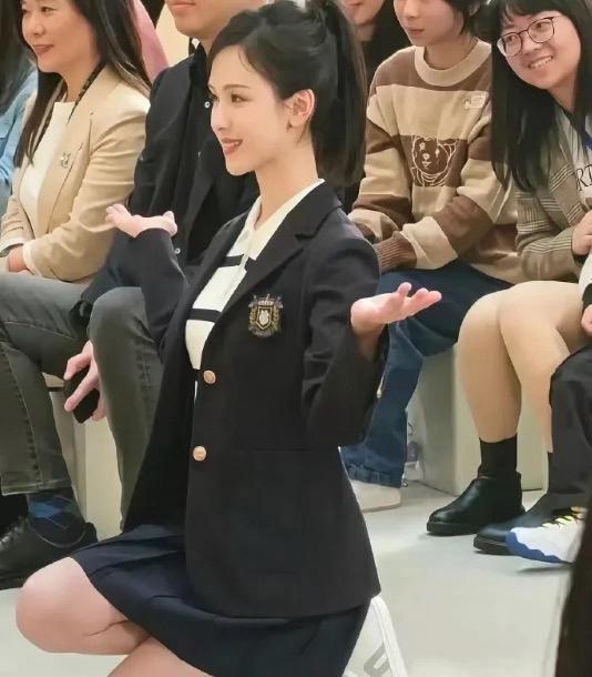 之前清纯，现在面相变了