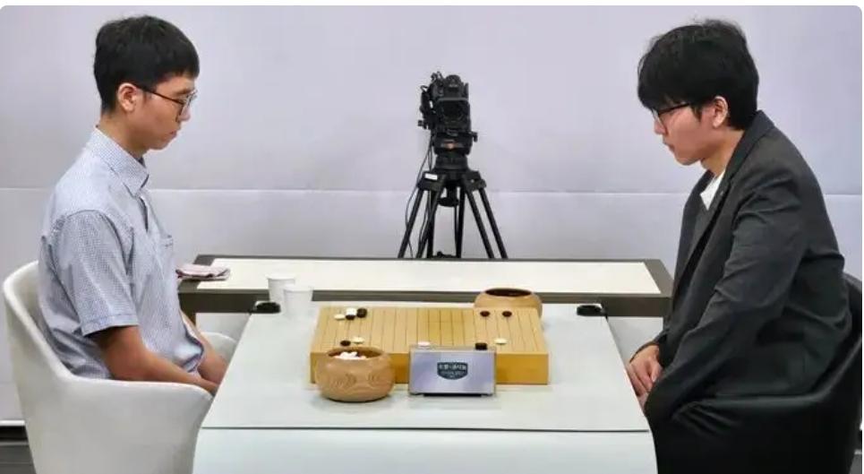 冠军荒~申工智能夺冠一步之遥74/84~大卞两着失误招来连败韩国围棋