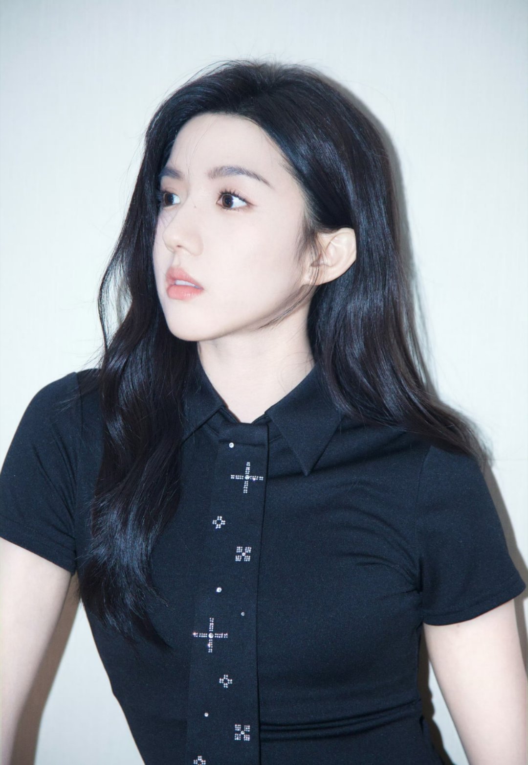苏晓彤家里有一柜子辣条，哈哈哈辣条专业户，看来是真的很喜欢了​​​