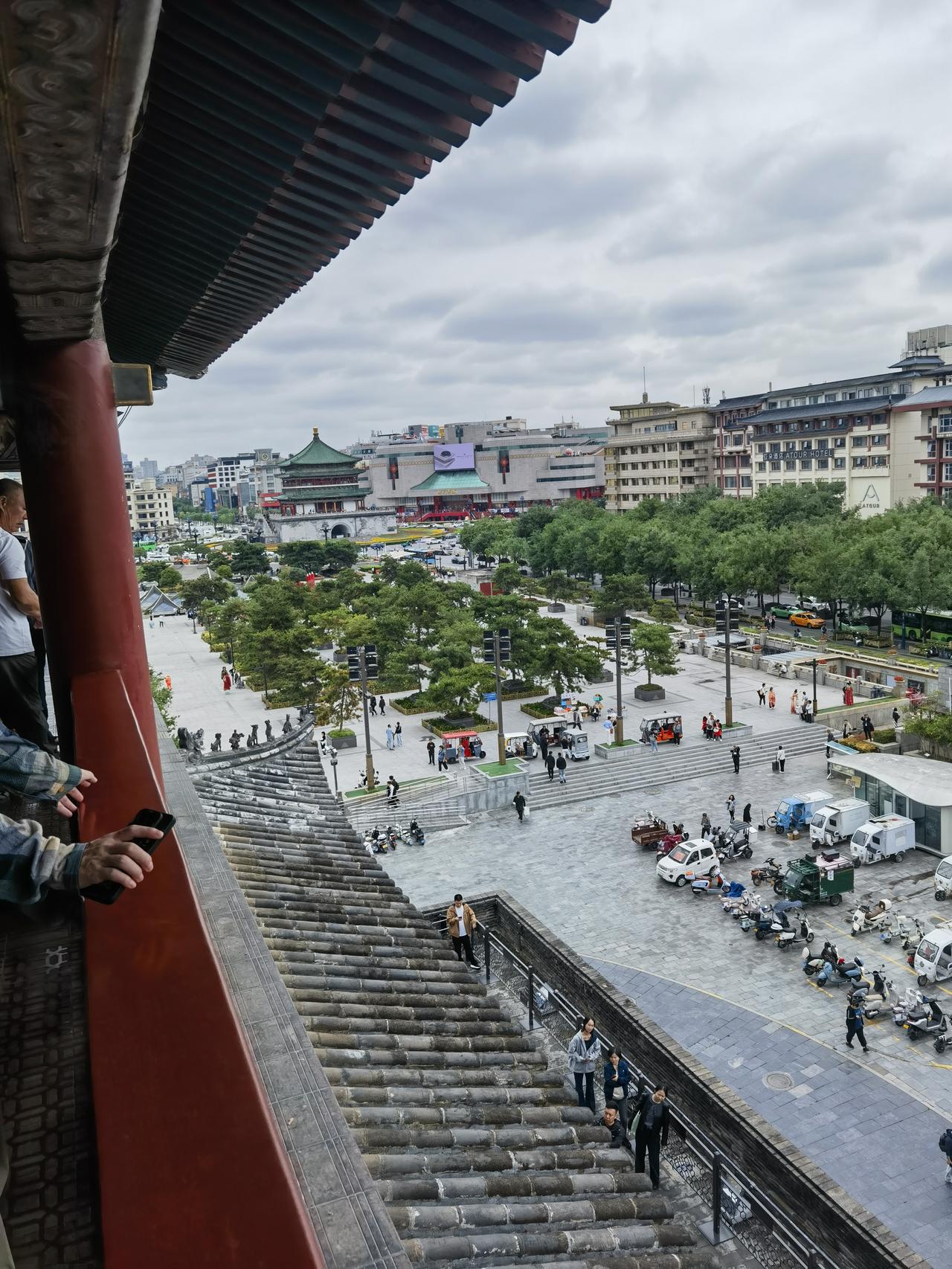 去一趟西安，真的太值！走过古城墙，砖缝里都是千年风霜；仰望大雁塔，读懂盛唐