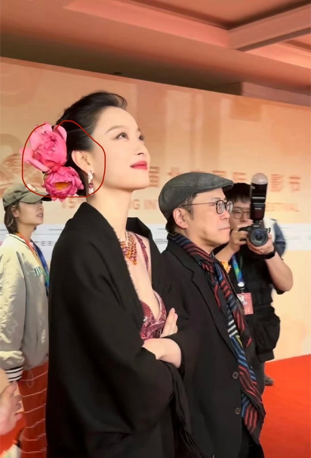 现在全网最开心的一定是倪妮了，不是因为谈了新的男朋友，也不是新作品要上映了，而