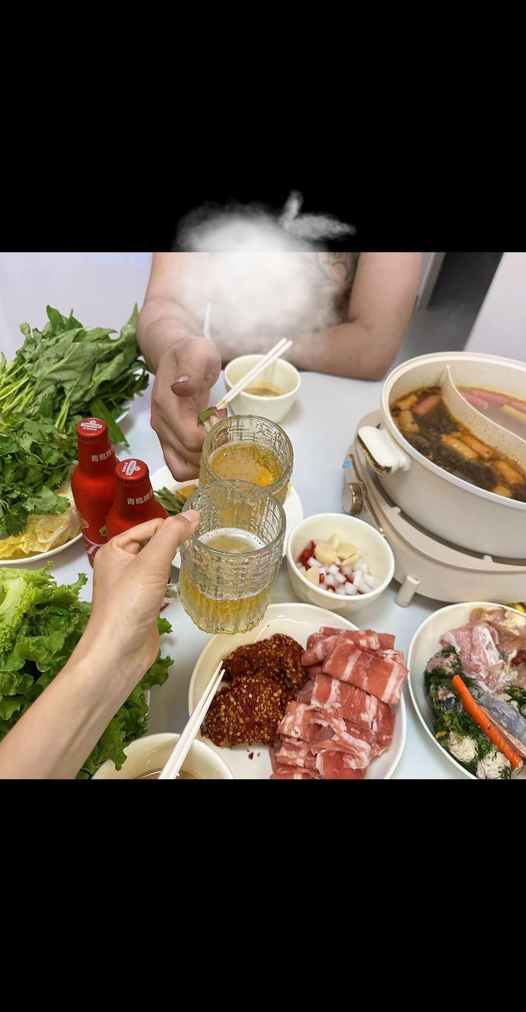 这大概就是结婚的意义吧两个人有自己的小家不用很大的房子按自己喜欢的装修不和父母同