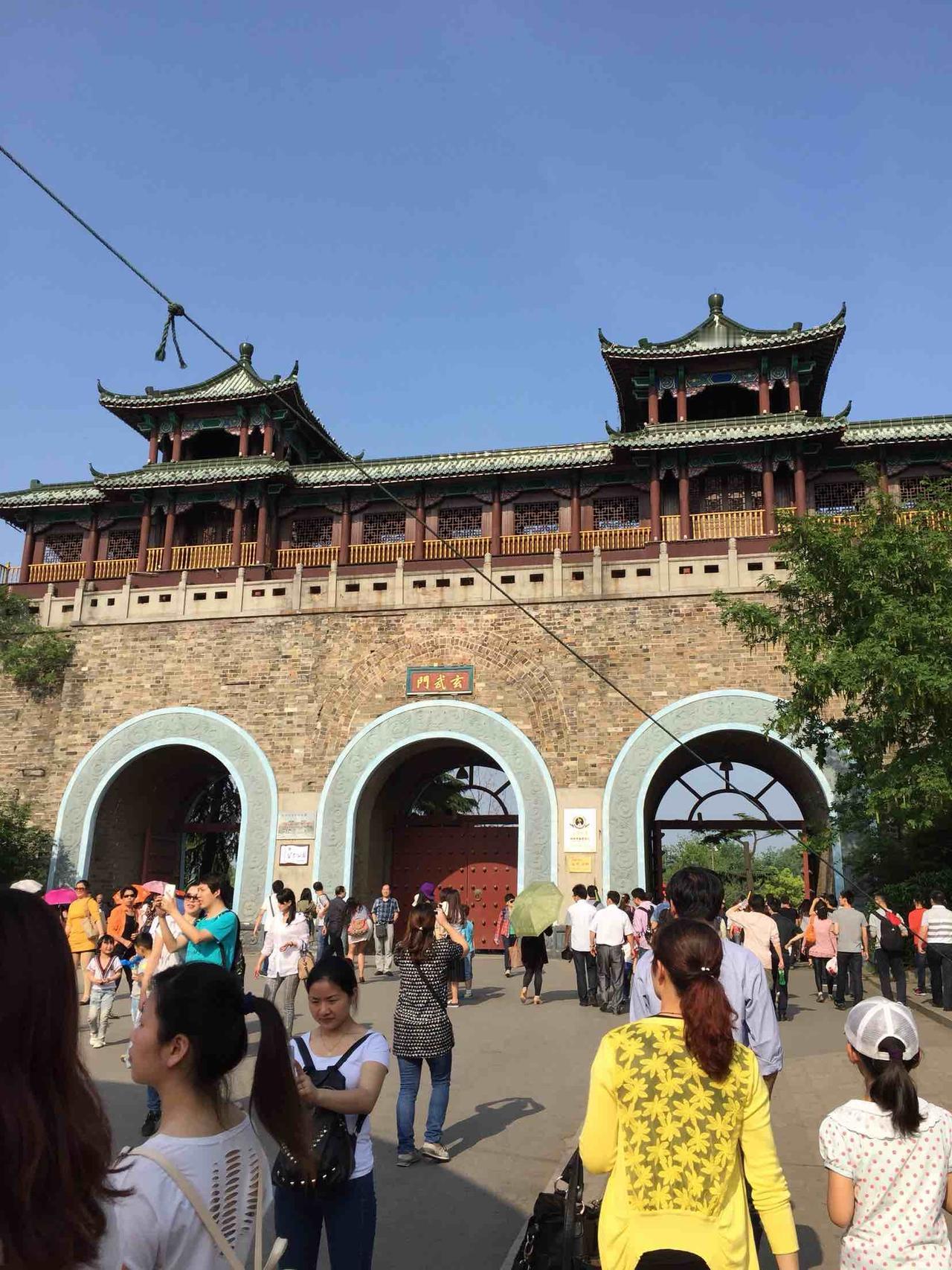 我是北京人，去了一趟南京，不吹不黑，南京比网上评价的还要好！说实话，去之前心