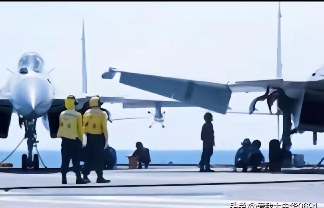 恶梦的开始？这两架被中国歼-15雷达照射的日本F-15战斗机驾驶员，在返回本国