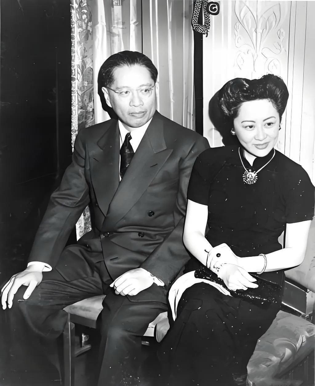 40年代，宋子文与夫人张乐怡的一张合影，张乐怡号称“民国第一好命女人”，一生富贵