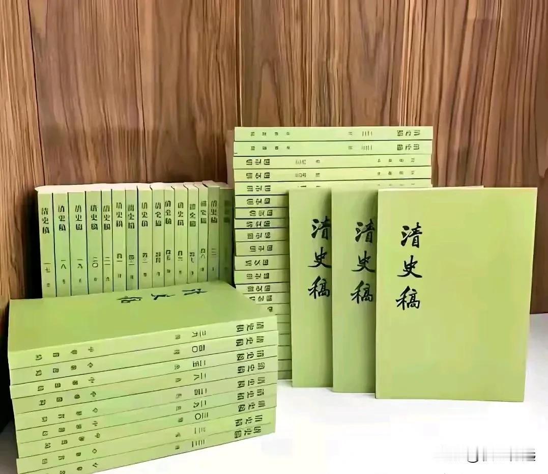 好像至今还没有一部权威的《清史》，试用ai写一篇《清史》序言。清史·开篇