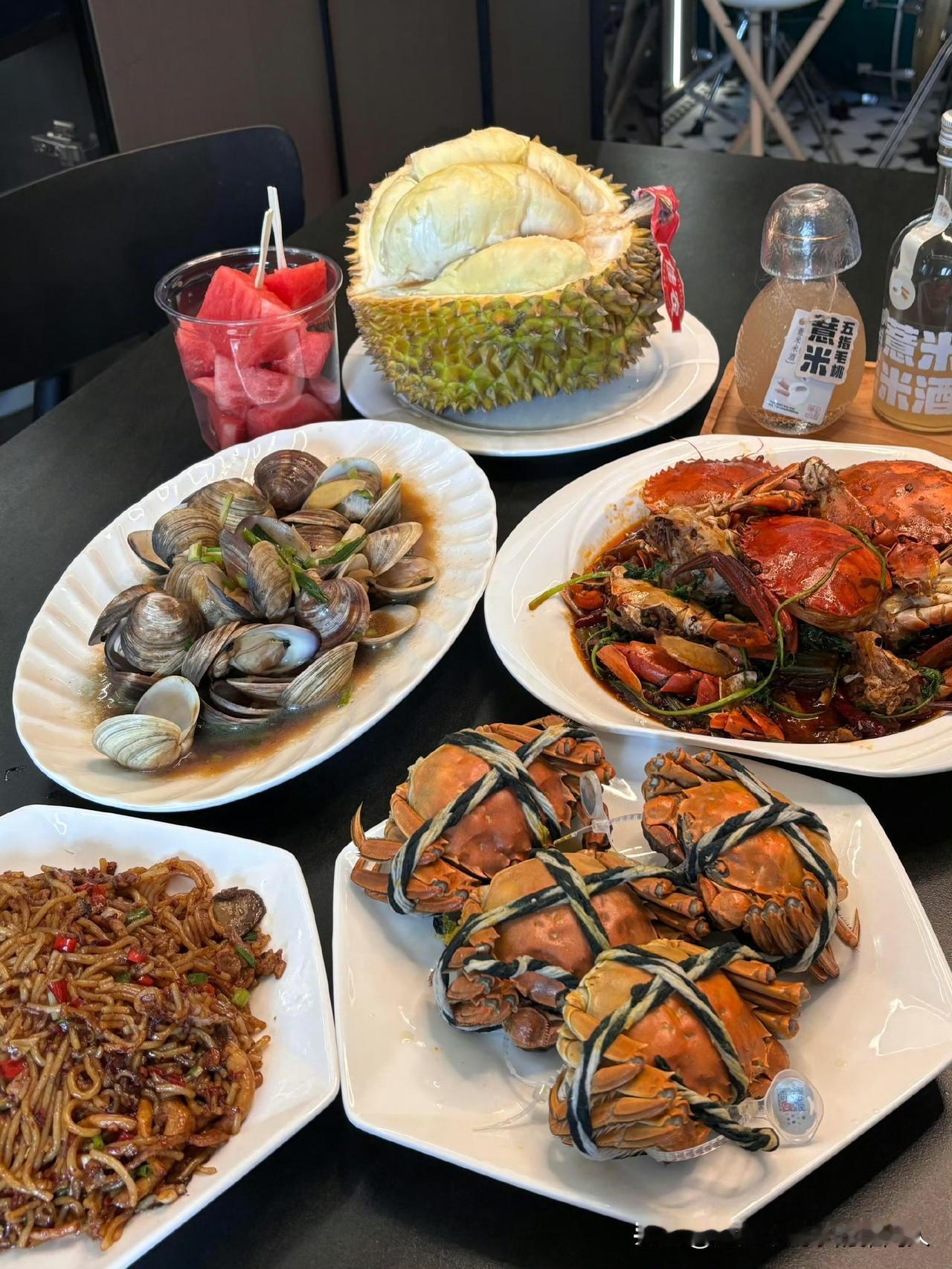 你发现没有，无论是女人还是男人，只要不为经济发愁，整个人的状态都变得大度豁达。