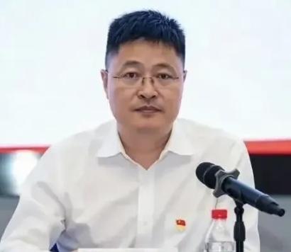 杭州酒局那个女的，要是真拿了100万封口，后面准得出大事。你想想，钱一到手，人