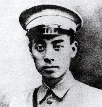 周总理独一无二的三大功绩。如果说朱老总是红军之父，那么周总理就是中共武装力量的孕