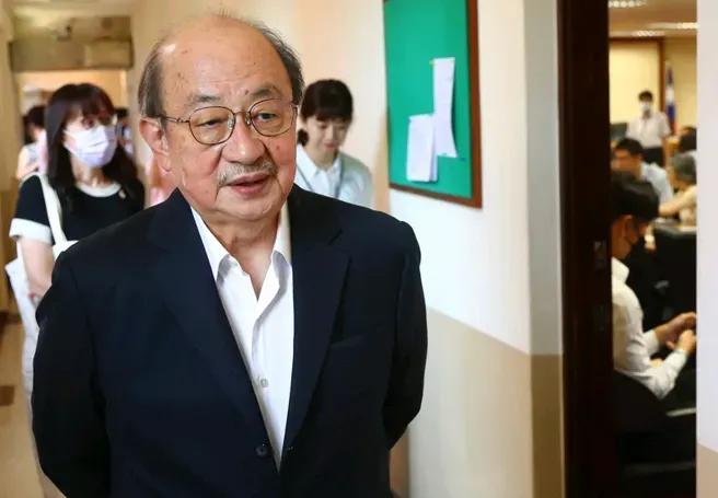 国民党也不想一想？柯建铭在发动大罢免之初，就喊出大罢大成功。为什么柯建铭会这样