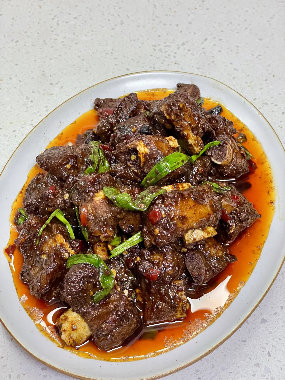 香辣排骨也太绝了吧，附详细做法～