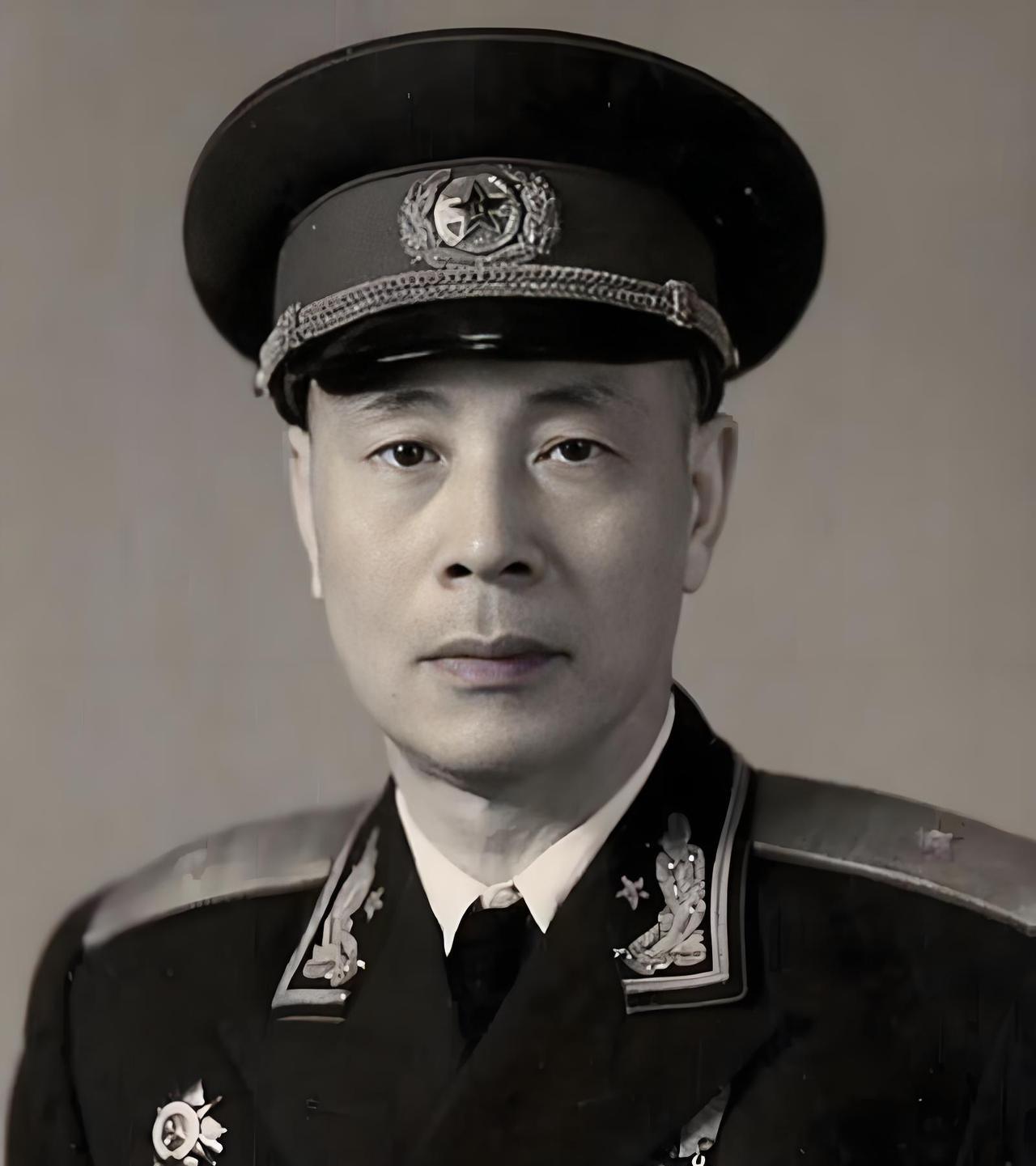 1955年大授衔时，能评上将军的无不有着卓越的战功和资历，然而既没参加过抗战，也