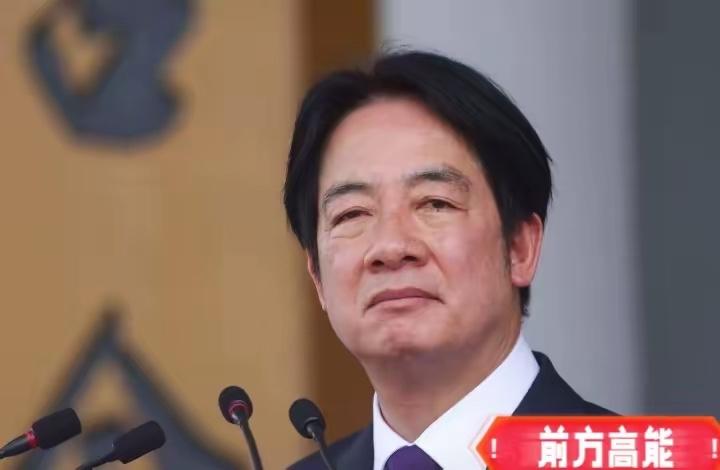 这下玩大了！台军的F-16战机飞过来，离解放军052D驱逐舰只有5公里。这个