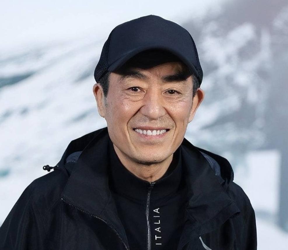 张艺谋，冲上热搜！3月17日下午，张艺谋突然冲上了热搜，这一次不是啥好事，而