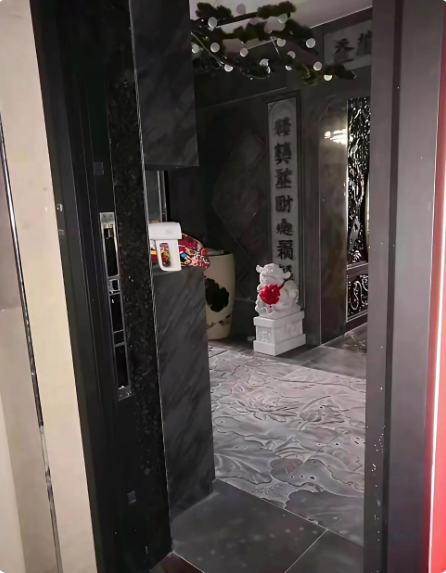 今天新搬过来的邻居，可以去投诉他吗？