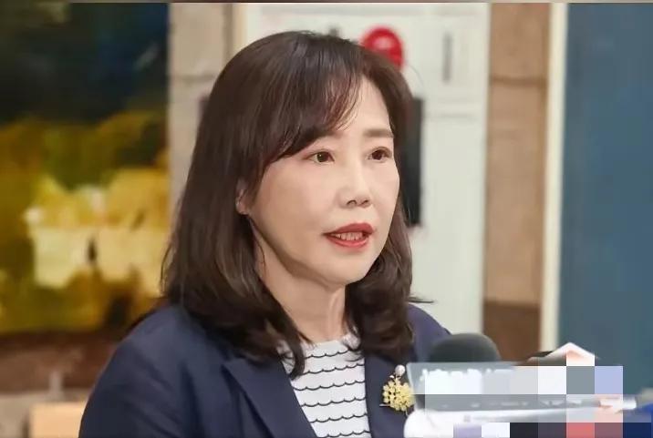 针对卢秀燕昨天关于“战争准备”的言论，国民党文传会主委尹乃菁今天表示，卢秀燕的立