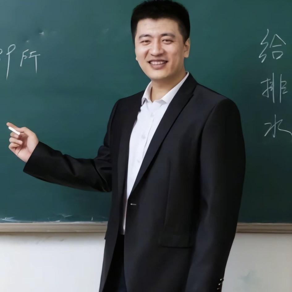 我同事家孩子今年高考他早就花12999买了张雪峰的“梦想卡”，我悄悄地的问他，