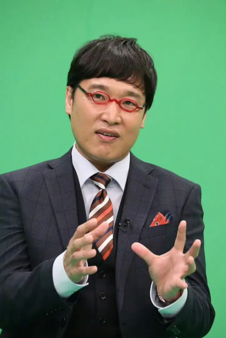 这是苍井优这是她老公她老公看起来不是很熟悉，她其实我也不认识[笑着哭]​​​