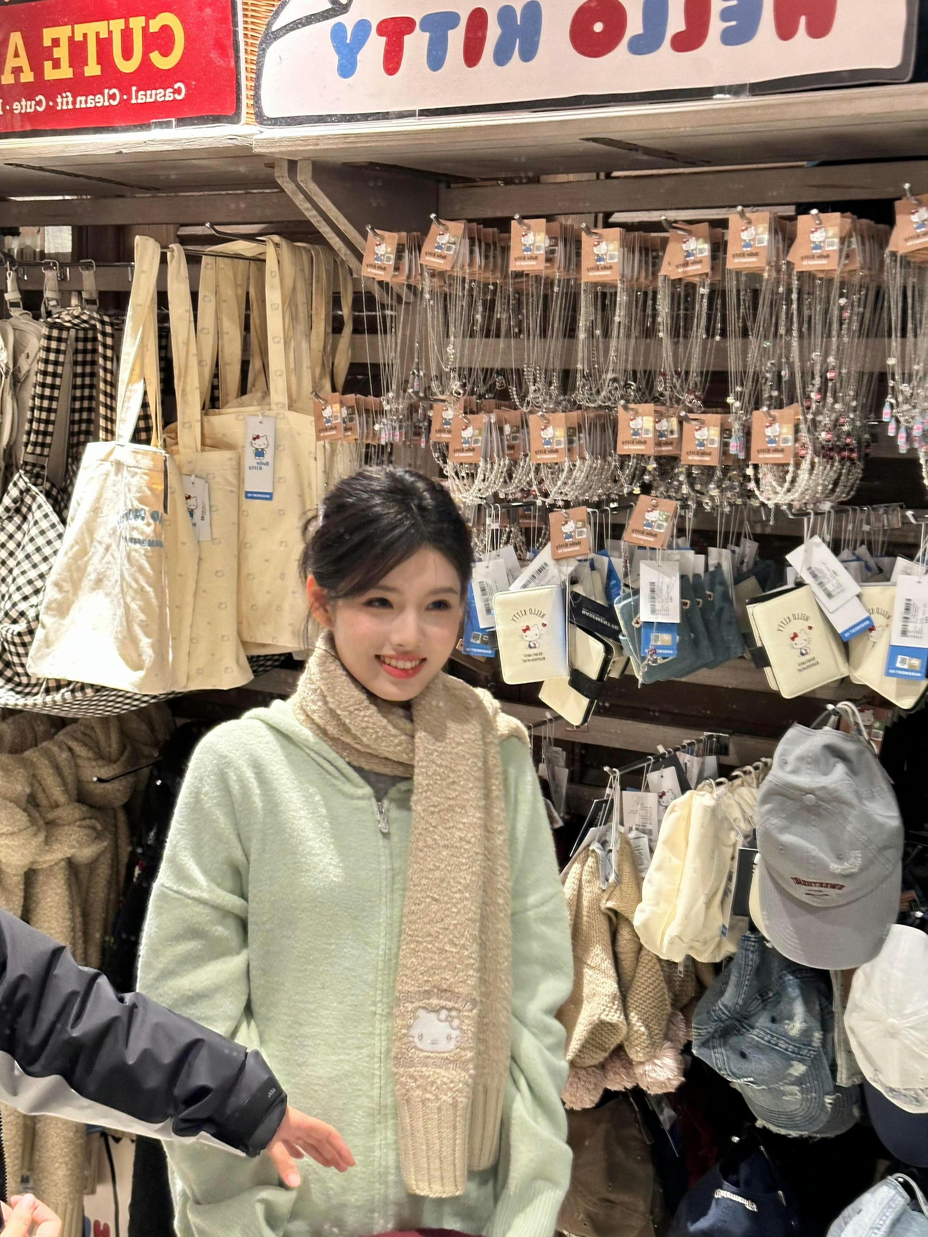 路人偶遇艾米好漂亮的小女孩​​​