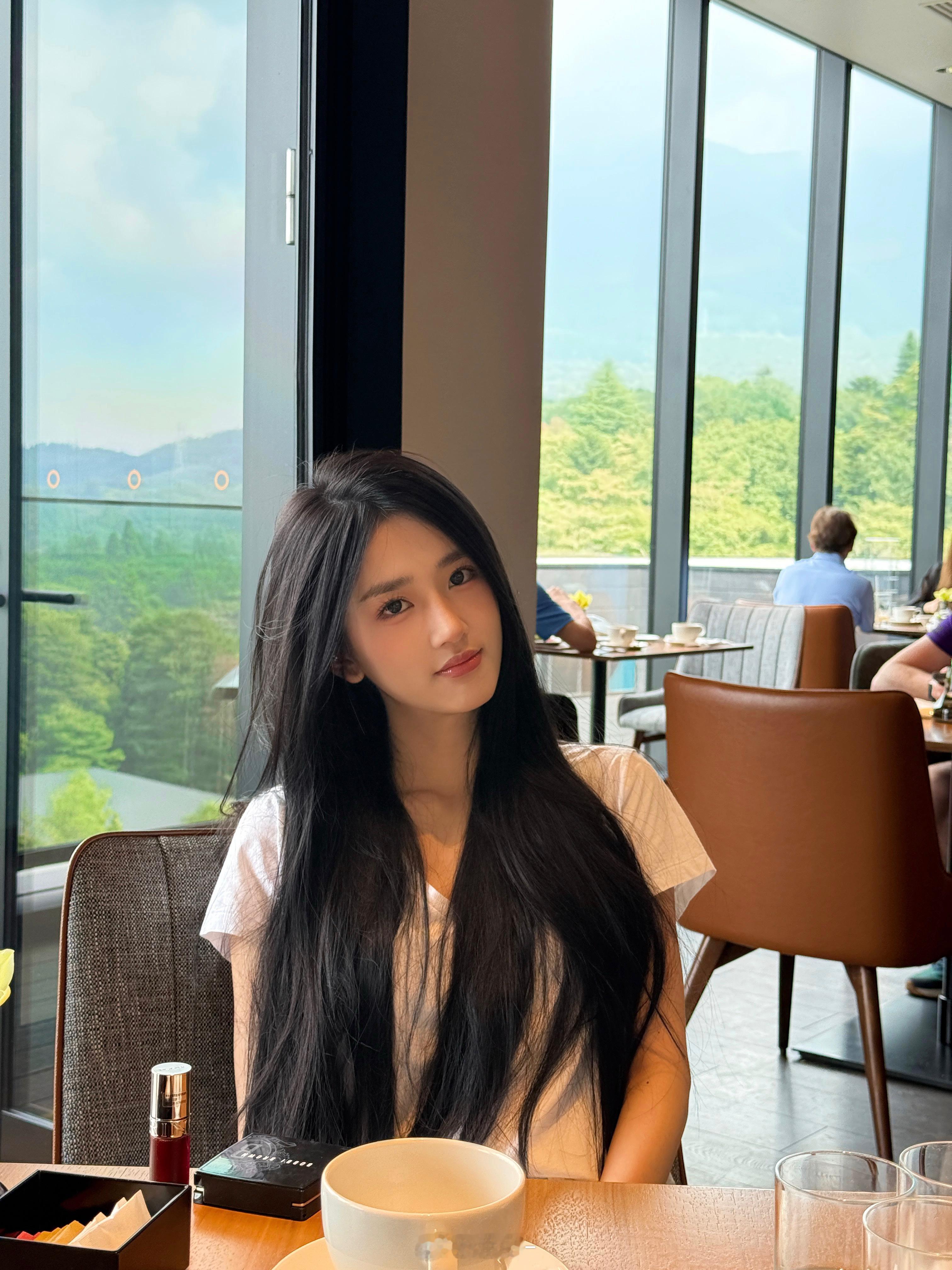 天冷了大家多吃点衣服​​​