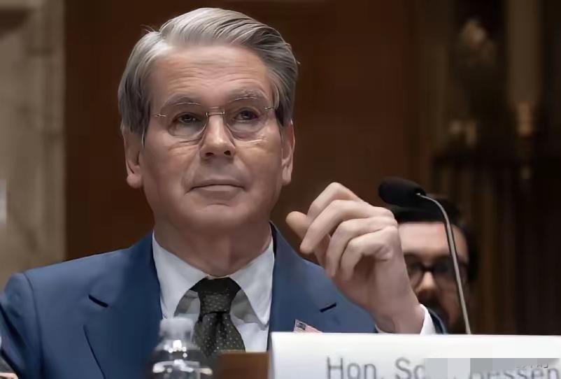 美国财政部周五（24日）宣布，对中国大型炼油厂恒力石化及约40家涉嫌运输伊朗石油