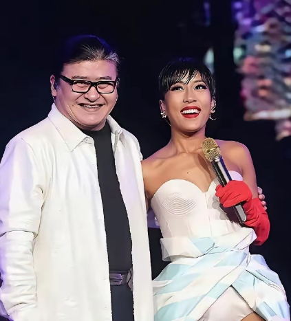 给刘欢都整懵了，第一眼看上去我以为纸尿裤呢​​​