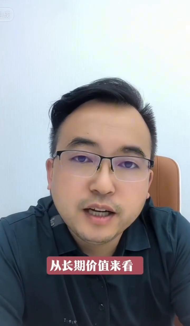 张教练这波切割操作，真是昏招里的天花板。献祭临时工团队，尤其主谈还是自家小舅子，