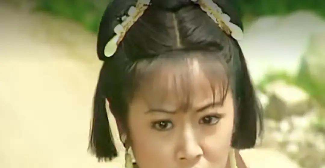 同样是琼瑶捧出来的女主角，待遇能差出十万八千里去当年陈德容让琼瑶心甘情愿干等