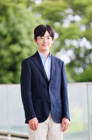 日本皇室悠仁亲王年满20岁9月6日，日本德仁天皇的侄子、悠仁亲王年满20岁。