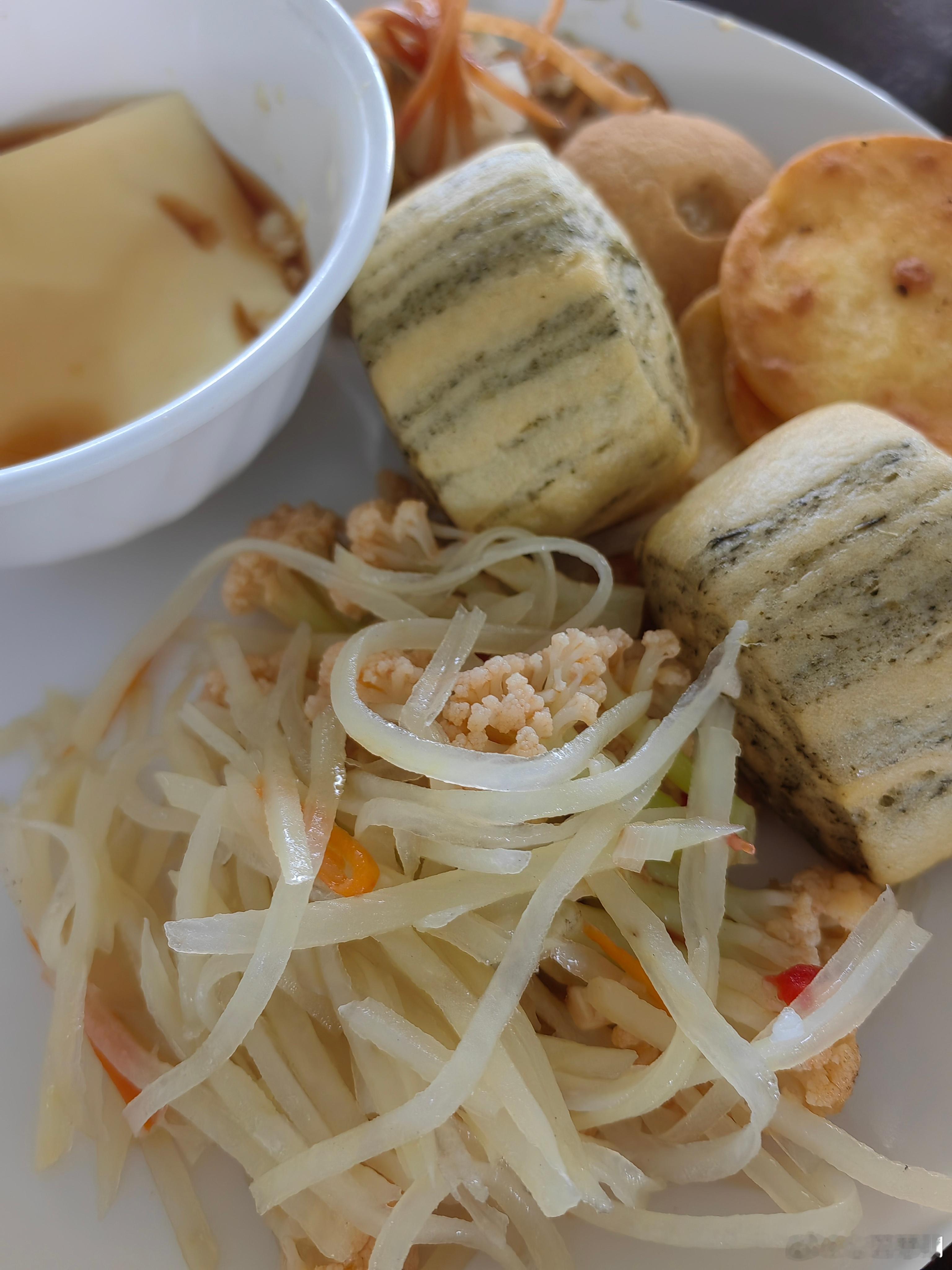 一盘红烧肉引发的感慨：聊聊饮食与身体的关系翻到一段刘欢早年的聚会视频，画面里他正兴致勃勃地给大家做红