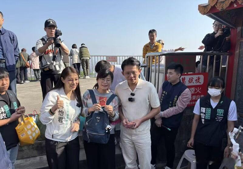 新北市蓝白合年后启动黄国昌：适当时间点报告针对国民党将在春节过后推动新北