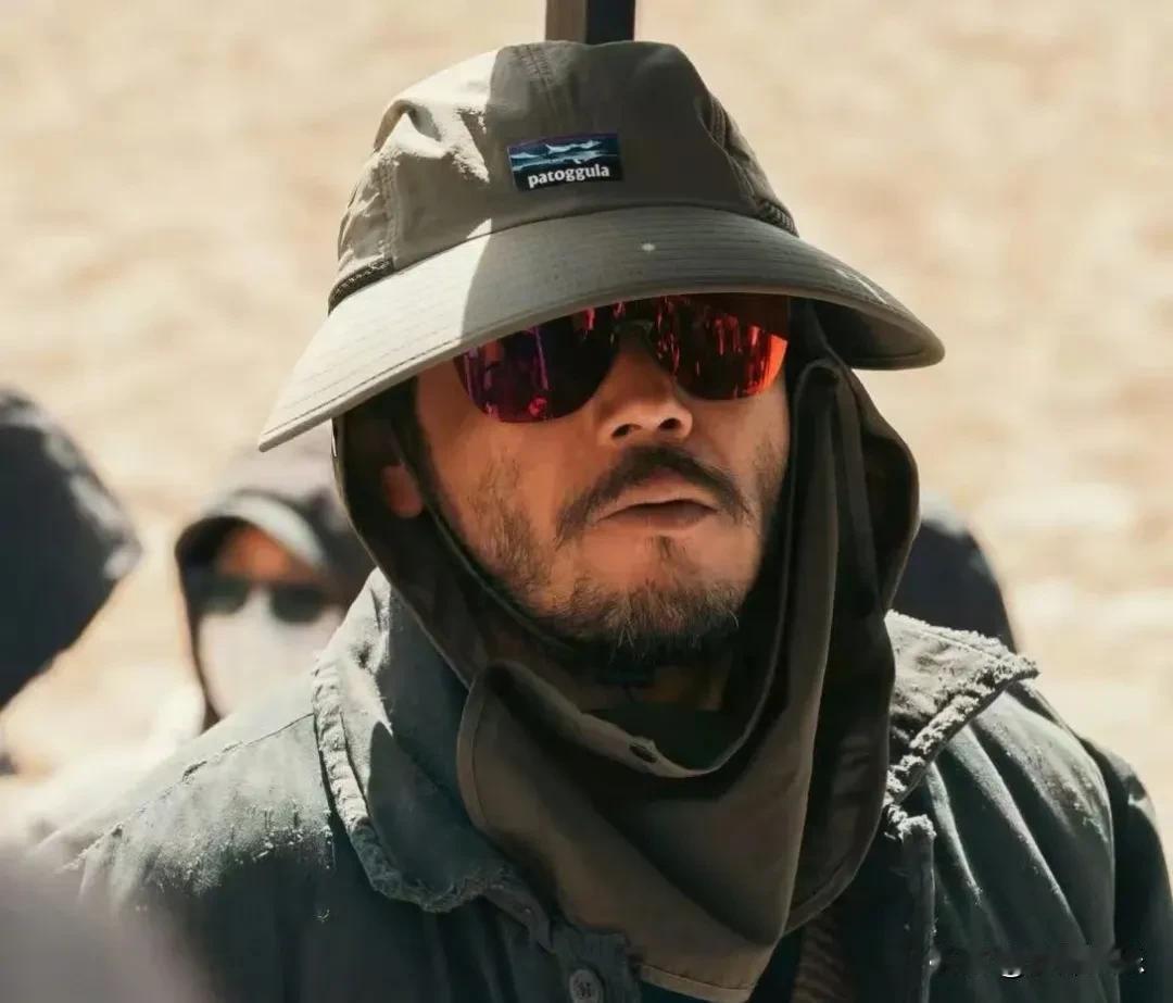 杨烁，双重身份曝光！杨烁在《生命树》里的“双重身份”：演员只是起点，幕后才是