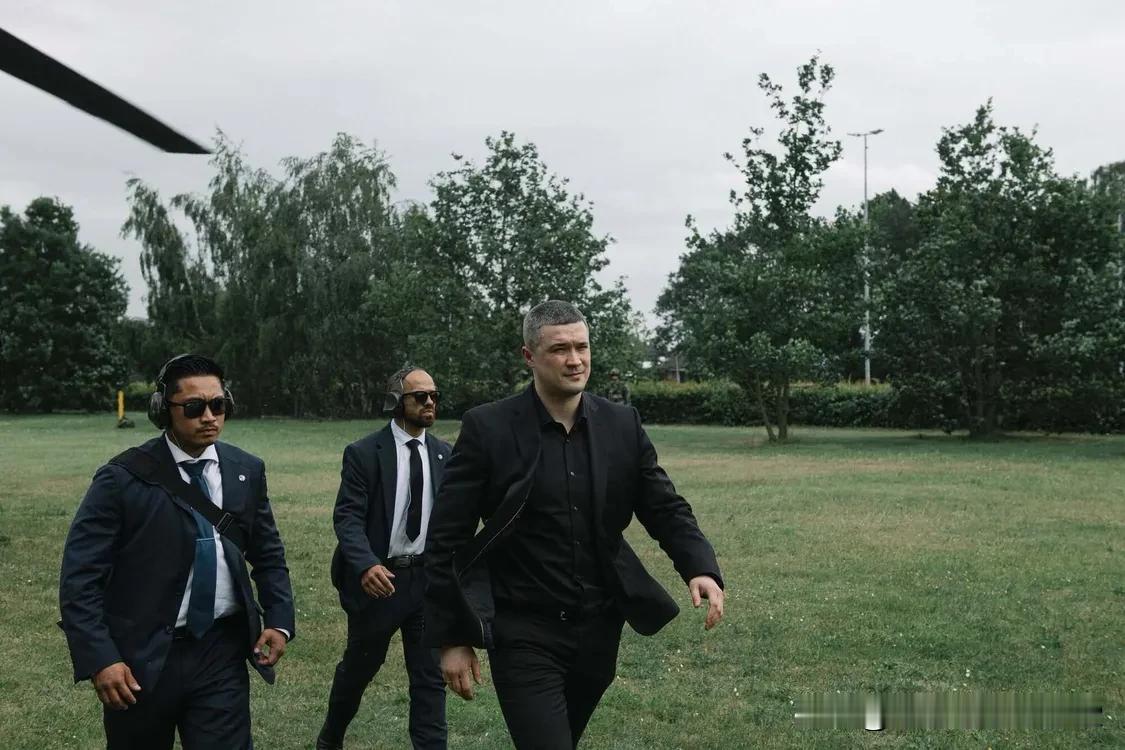 “马斯克，你的小兄弟被赶走了”：Z系记者为费多罗夫被解职而欢欣鼓舞费多罗